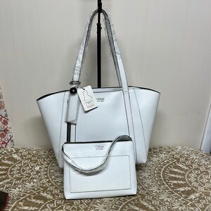 Guess White Naya TravelBag Set